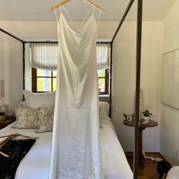 Elliatt gown size small - Picture 2 of 6